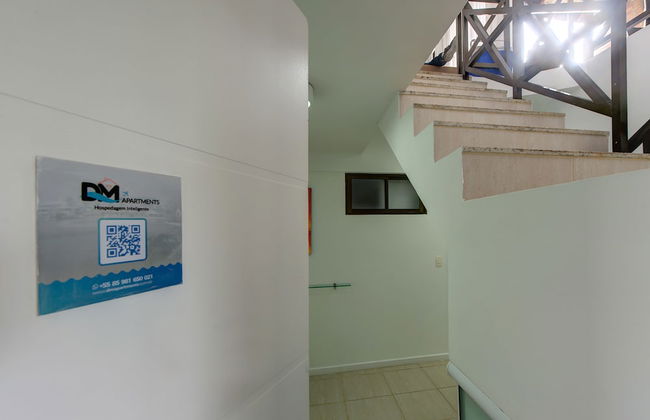 Duplex with Hot Tub near Beach by DM Apartments. - Photo 2