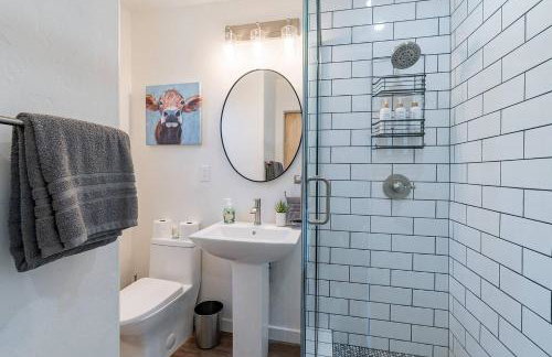 Downtown Bungalow -Duplex - EV Charger - Foto 17