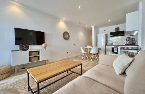 Casa Elsa with Free Parking - Photo 8