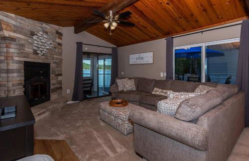 Lakefront Family Home Private Dock with Huge Views - Foto 5