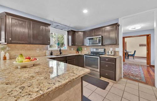 Big Bass Hideaway with Hot Tub - Foto 28