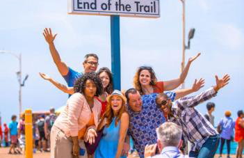 Stylish 2BDR & 2BTH - 15 mins walk to the beach! - Foto 42