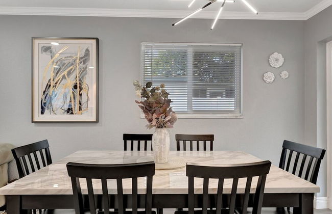 4b 2b w Hot Tub BBQ Firepit 9mins to Beach - Foto 12