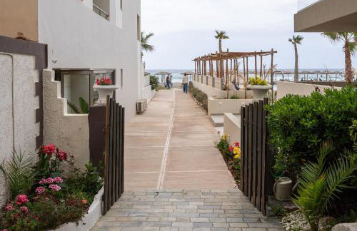 Chrispa's House Beachfront Bliss & Stunning Views - Foto 28