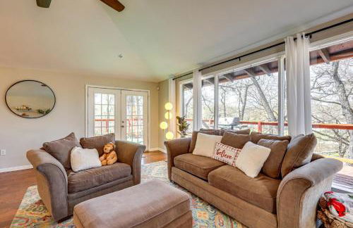 Creekside Cottage with Deck and Hot Tub in Belton - Foto 4