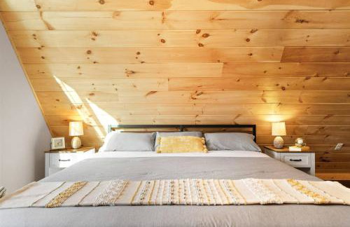 The A-mazing Creekside Escape - Foto 30