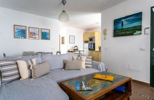 Casa Lili - Shared Pool - Close to Seafront Promenade - Sea Views from upper terrace - Foto 43