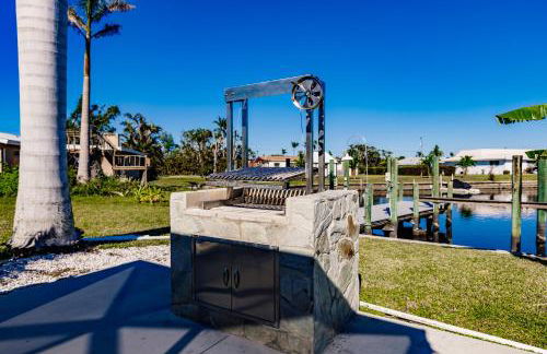 NEW! Dock Canal Family Home w/Pool & Gulf Access! - Foto 24