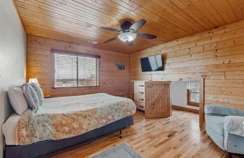 Peaceful Waterfront Retreat Sleeps 8 Dock is available & Grill - Photo 14