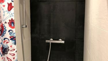 Maison de centre-ville au calme avec jardin et parkings - Photo 4