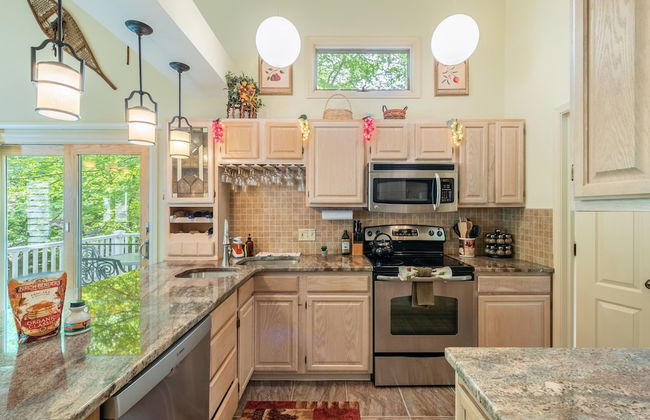 Twin Waters by Avantstay Patio Pool Table - Photo 11