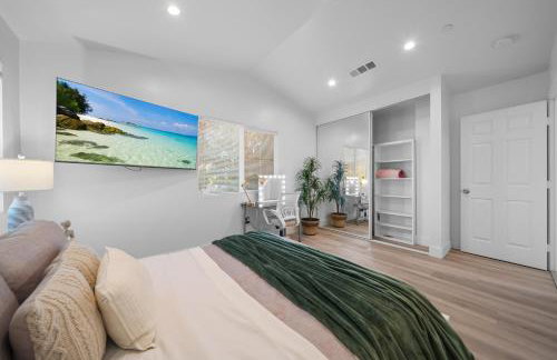 Entire Private Home with 3 Bedrooms 2 Bathrooms, with Garage, Gated Yard, King Bed House, Available Now - Foto 53