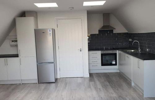 Orchid Lodge - Two Bed Generous Flat - Parking, Netflix, WIFI - Close to Blenheim Palace & Oxford - F4 - Photo 35