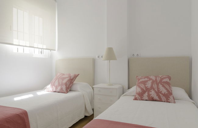 Deluxe Apart. Plaza de La Trinidad - Photo 3