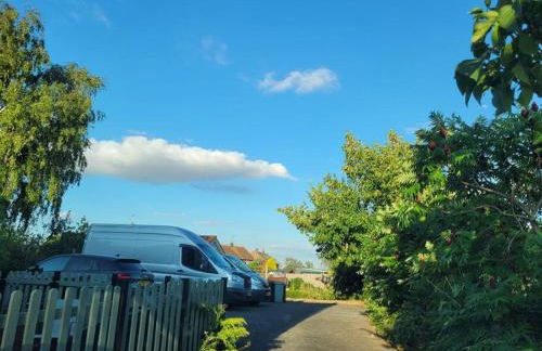 Two Bedroom Cottage (rural setting with good Access links) - Photo 20