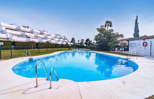 Andalusian Elegance apartment in El Paraiso with 360 views over Sea and Mountains - Photo 5