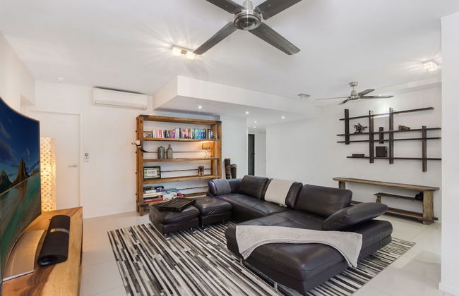 Luxury Pool Side Apartment in Beachfront Resort - Foto 1