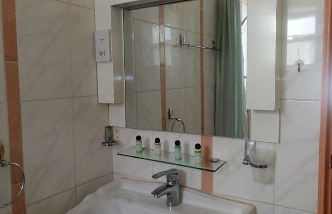 Pinnacle Court Apartments - Photo 24