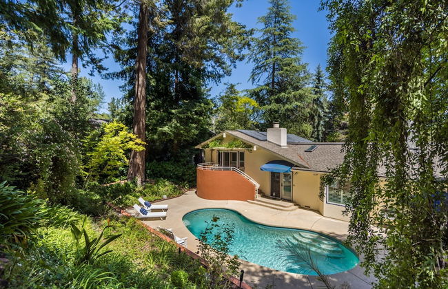 Le n by Avantstay Private Breathtaking Character Cottage w Pool Hot Tub - Foto 1