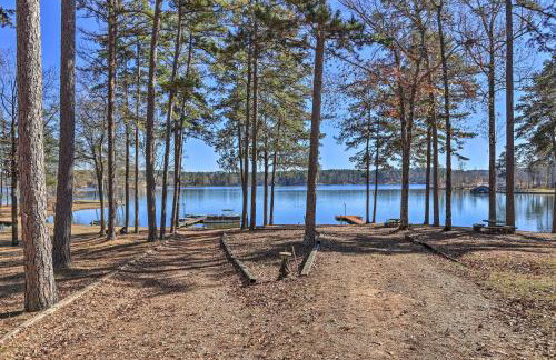 Sparta Lake Home with Deck and Boating Access! - Foto 26