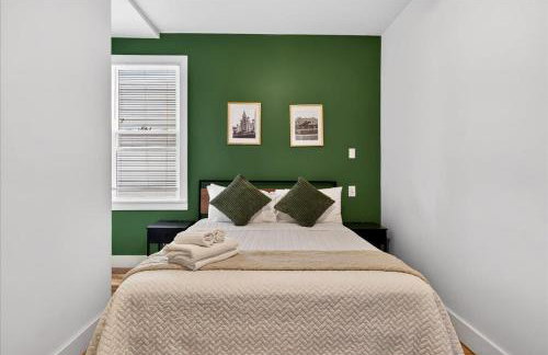 Cozy 2-Floor Home 5BR 3BA 2 Kitchens Backyard - Foto 47