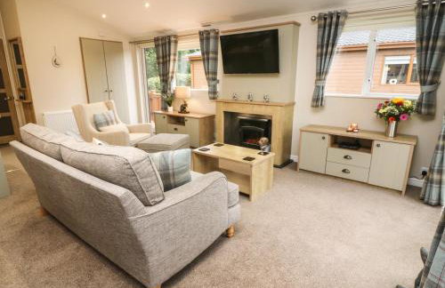 The Warren - Photo 2