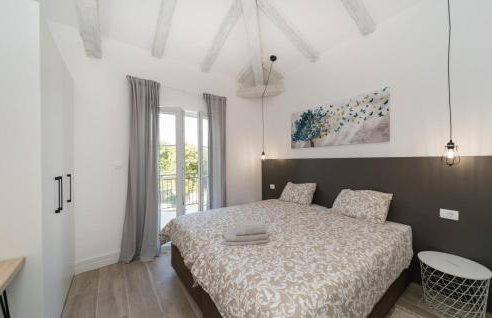 Awesome Home In Crklada With Wifi - Photo 22