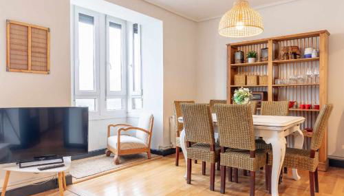 Apartamento KUIA con vistas frontales a la Ría de Bilbao cerca del metro - Foto 4