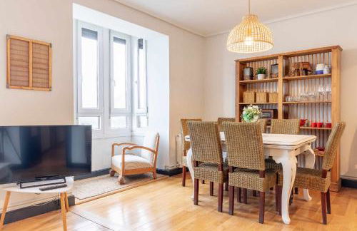 Apartamento KUIA con vistas frontales a la Ría de Bilbao cerca del metro - Foto 4