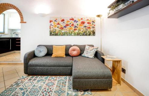 Amazing Apartment In Bettolle With Wifi - Photo 11