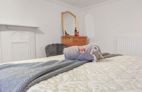 Spaceship 4 Luxury 4 BR by AltoLuxoExperience Short Lets & Serviced Accommodation With Free Wifi & Parking - Foto 15