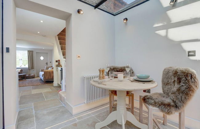 Luxury 1 bed Cottage With hot tub and log Burner - Foto 4