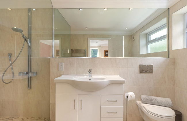 Sunningdale - Beach Side Cottage, Sea Views, Parking - Photo 43