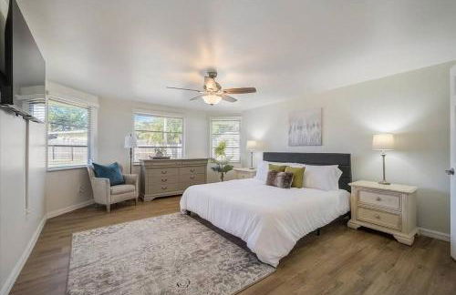 Spacious home With Heated Pool 3 miles from IMG! - Foto 44