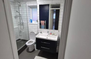 LUXURY One BEDROOM FLAT - Photo 11