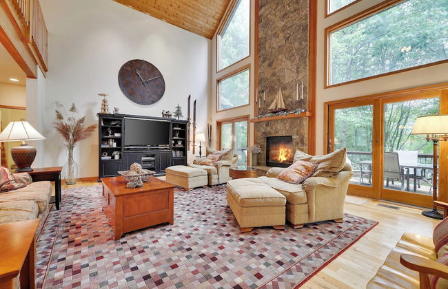 Elk Hollow by Avantstay Lakefront Chalet w/ Game Room & Fire Pit - Photo 1