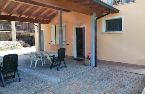 CASCINA LEGNAGO trilocale a 6 chilometri da SALO' - Foto 9