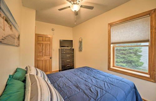 All-Season Grand Haven Getaway with Deck! - Foto 16