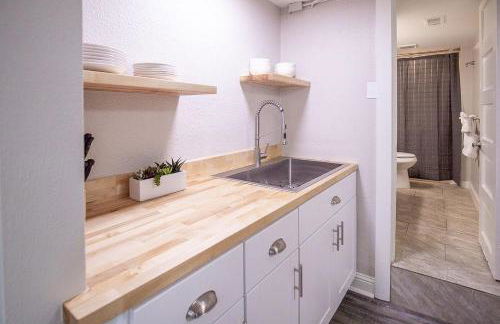 Cozy Retreat | Walk to Unc | Free Cruiser Bikes - Foto 18