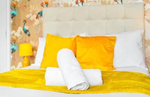 Modern 6-Bedroom Home - Sleeps 12 - Parking - Garden 568P - Foto 35