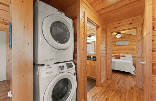 Cabin 4 Mtn View Cabin Near River with Fire Pit and Hot Tub - Foto 18