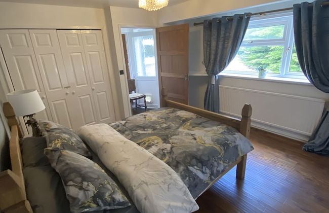 Stunning Beautiful 4-bed House in South Wales - Foto 5