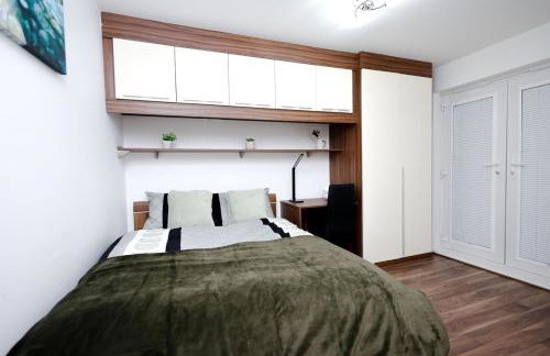 Cozy Place in Salford, Sleeps 8, 4 Bedroom, 5 Beds - Foto 35