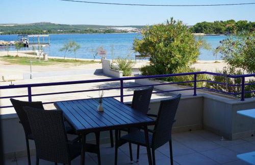 Villa Lavanda - family friendly, beachfront - Photo 70