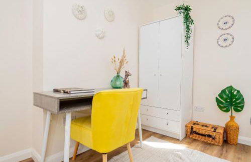 Modern 3-Bedroom 2-Bathroom Flat with Garden at Hanwell - Foto 9