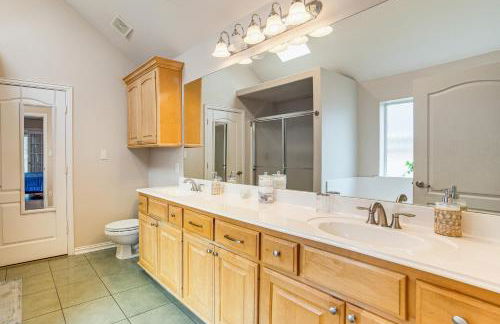 8 Mi to Lake Palestine Peaceful Family Retreat - Foto 17