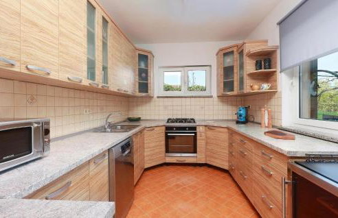 Stunning Home In Jurdani - Foto 5