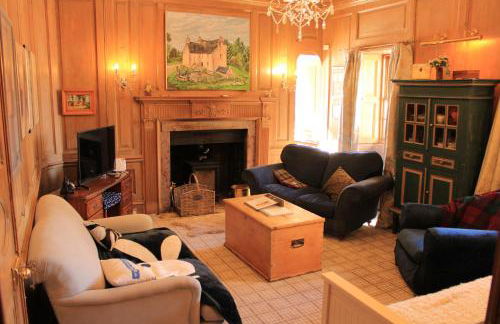 East Wing Lickleyhead Castle - Photo 13