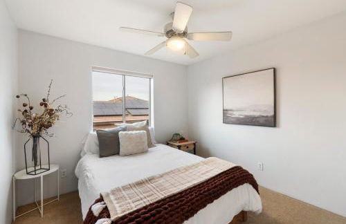 5 Bedroom 4 Bath Boutique Home PREMIUM LOCATION + heated pool option - Foto 21