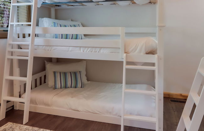 Boardman Monarch Upscale River Lodge HOT Tub! - Foto 72